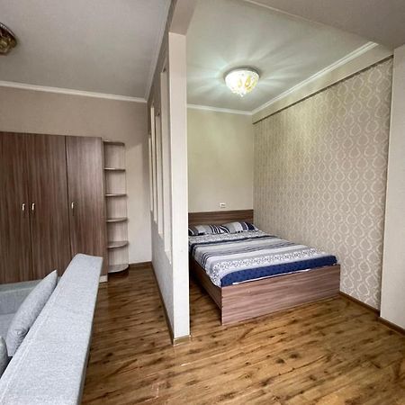 بيشكيك Rent Home Kg На Манаса Боконбаева المظهر الخارجي الصورة